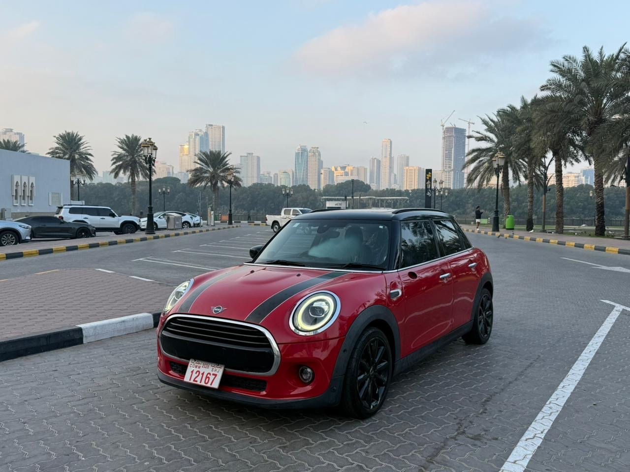 MIni Cooper 2021 Red image